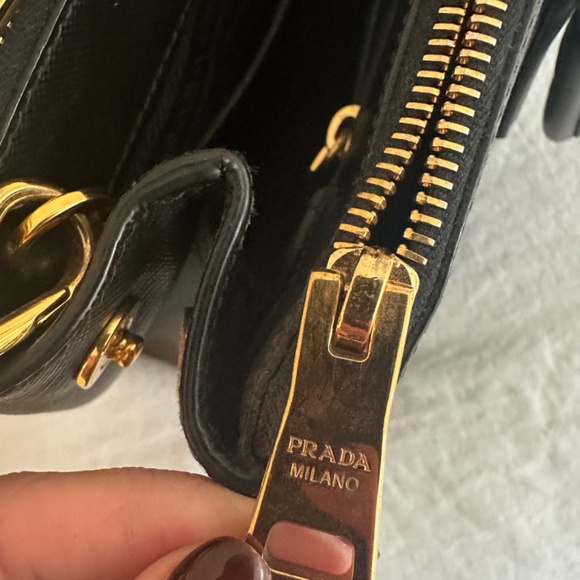 Black Prada Medium Galleria Saffiano Bag - Picture 10 of 16
